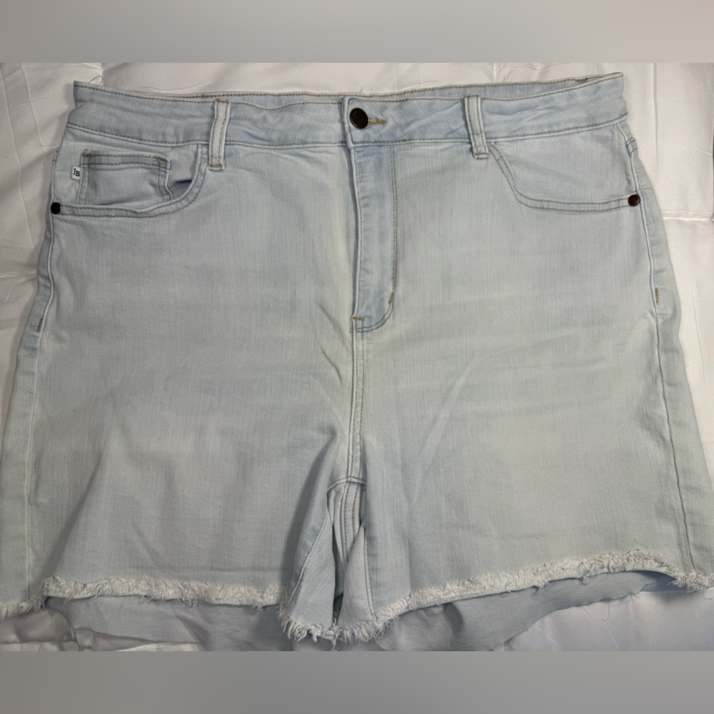 Judy Blue JB150073 Hi Waisted Bleach Cut Shorts